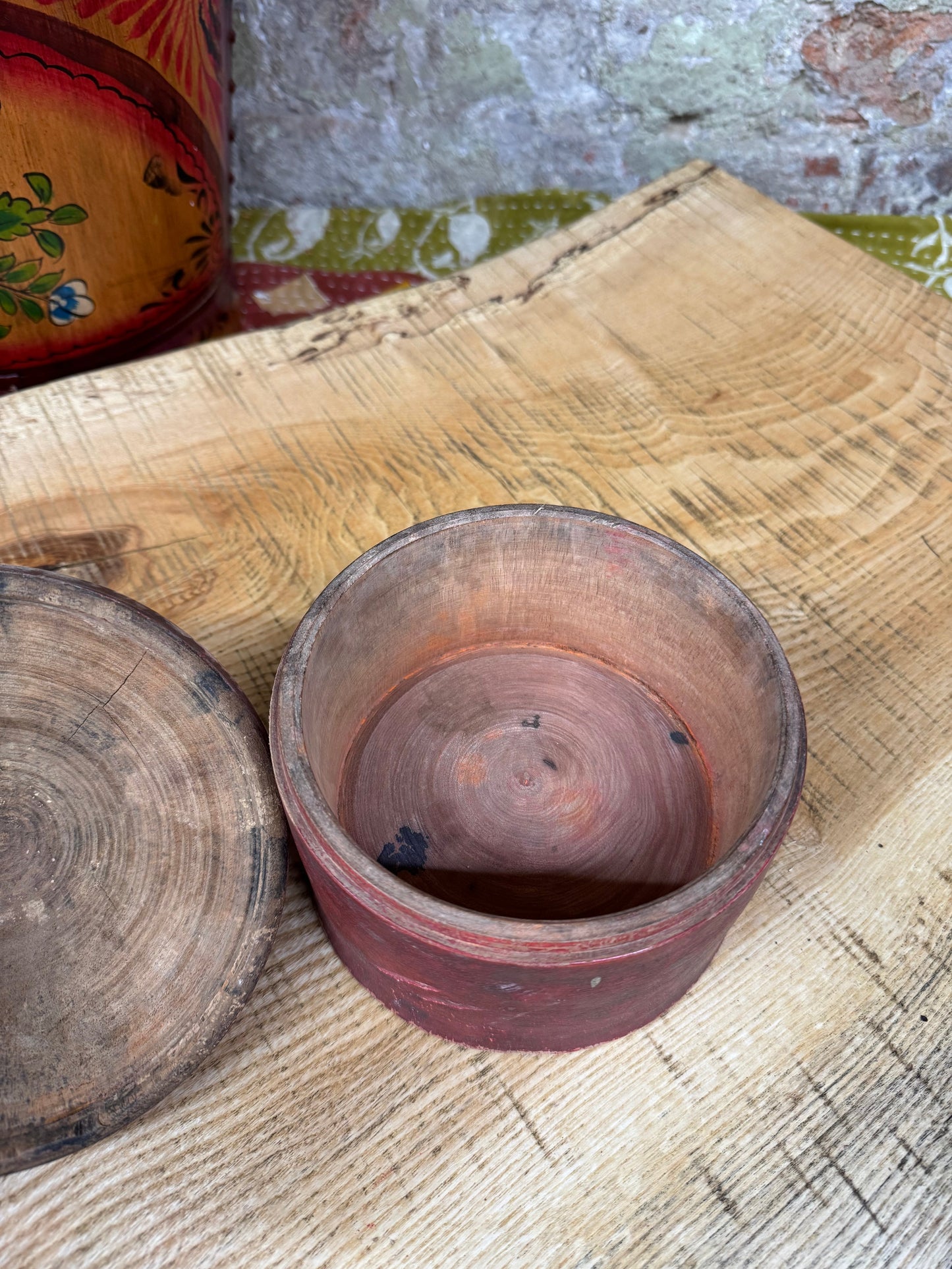 Vintage Tikka Box / Indian Red Box & Lid / Trinket Jewellery Storage Container B