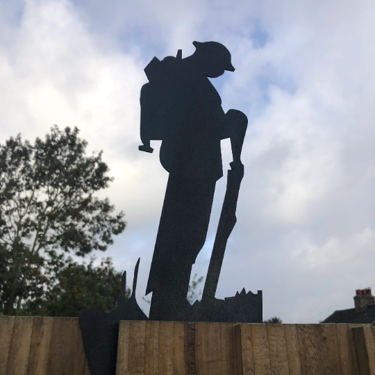 Small Metal Soldier Garden Decoration - Black