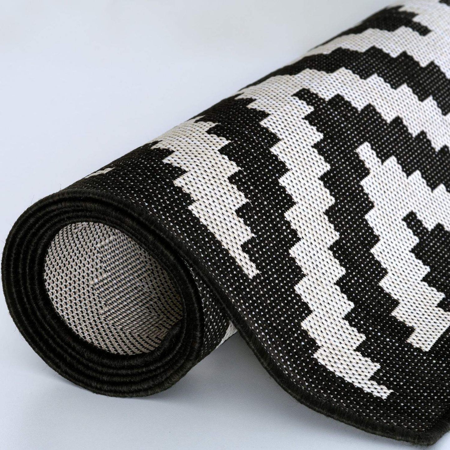 Ecology Outdoor Rug Black | 100bl