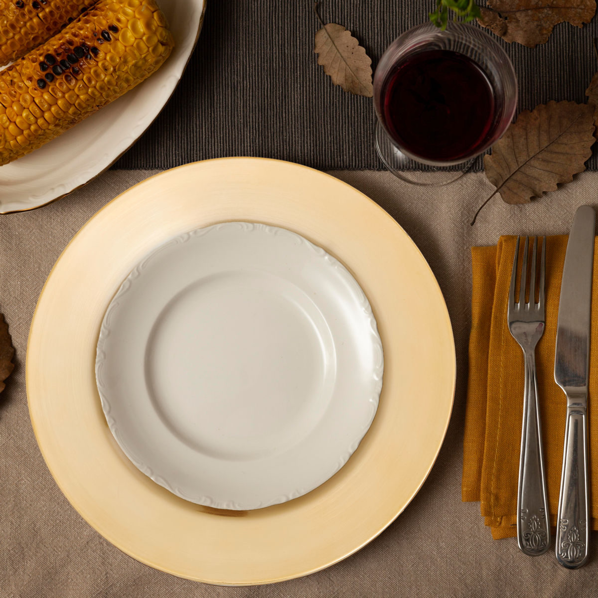 33cm Dia Flat Gold Decorative Charger Plate