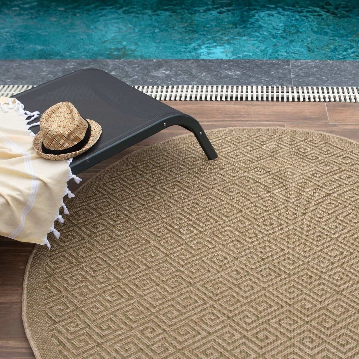 Nature Outdoor Rug Green | 5100G