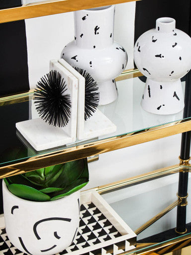 Tundra Black And White Planter