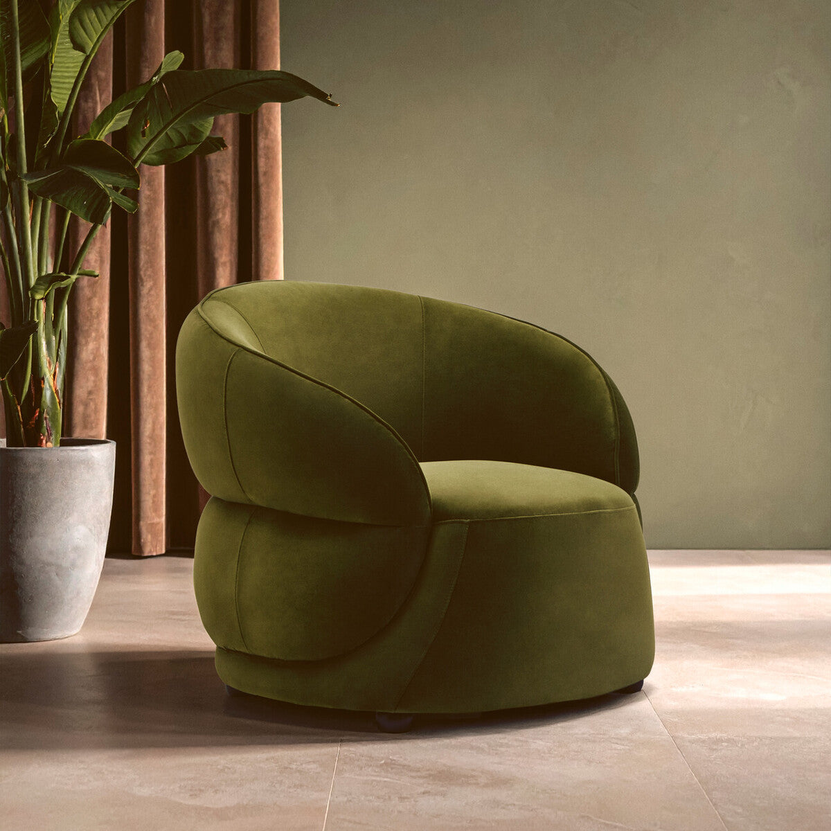 Darla Curve Forest Green Velvet Chair