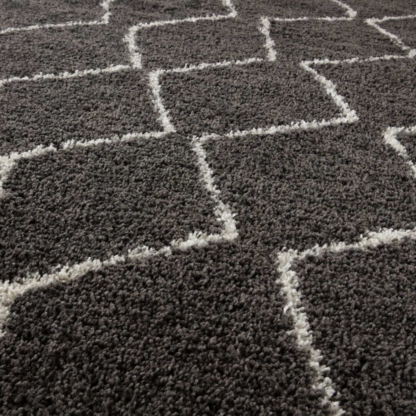 Moroccan Dark Grey Shaggy Rug | 840