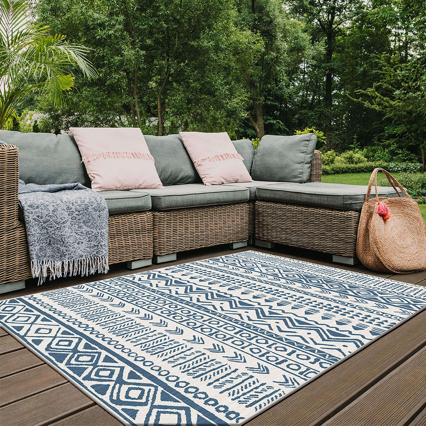 Duo Weave Outdoor Rug Aztec Design