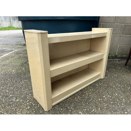 A WW2 Cream Painted Aluminium Open Bookshelf 108x30x77cm - £120