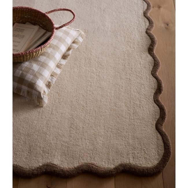 Scalloped Rugs Bordered Design
